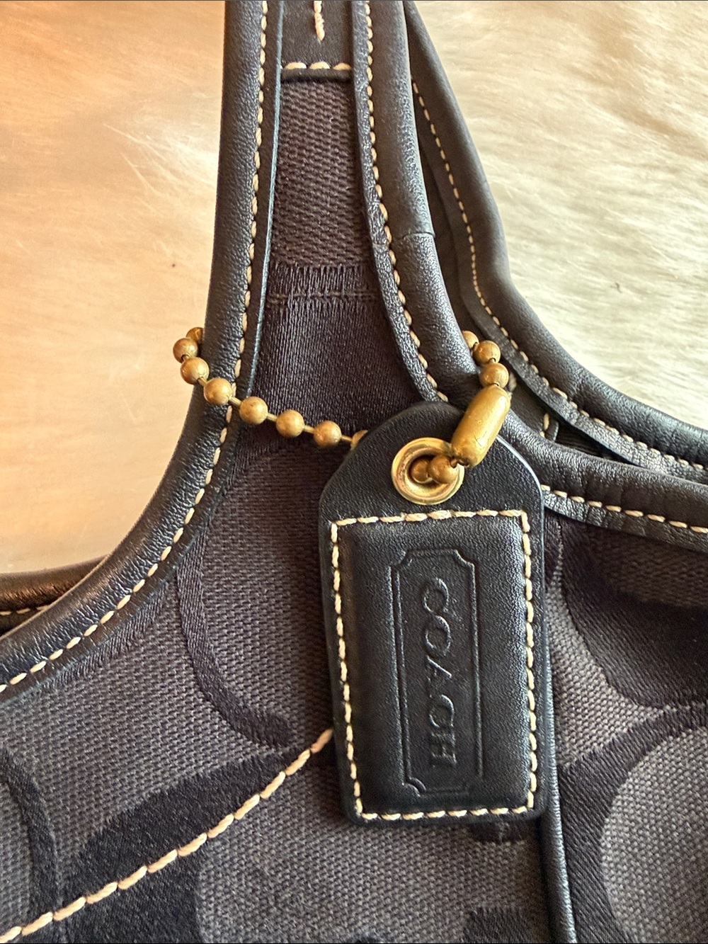 Coach ERGO Black Signature C Shoulder Bag with Cream Stitching & brass Y2K - Picture 3 of 8
